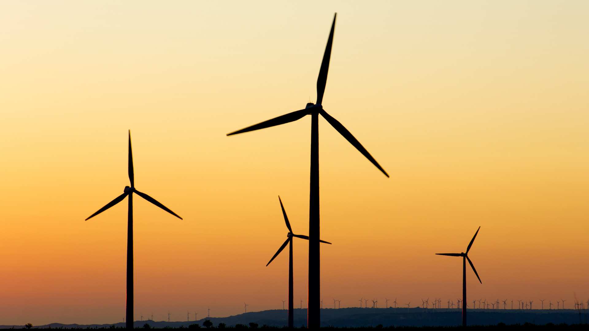 India invites $500B investment to become global energy hub