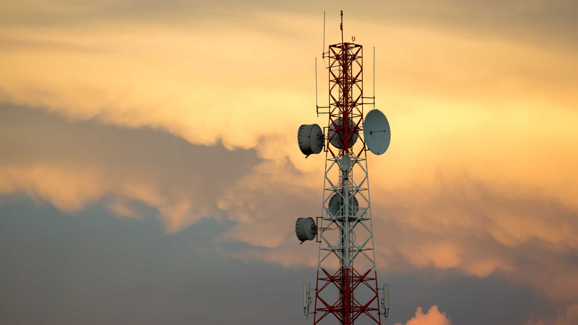 SC: Spectrum is public property, not a telecom asset under IBC